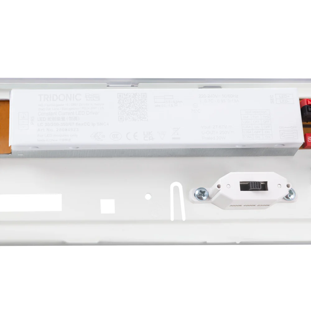 Equipo Estanco LED Enlazable 20 W, 2400 Lm, IP65, CCT (Tonalidad de Luz Regulable) 3000-6500ºK, 110º, Regulable, Tridónic - Image 2