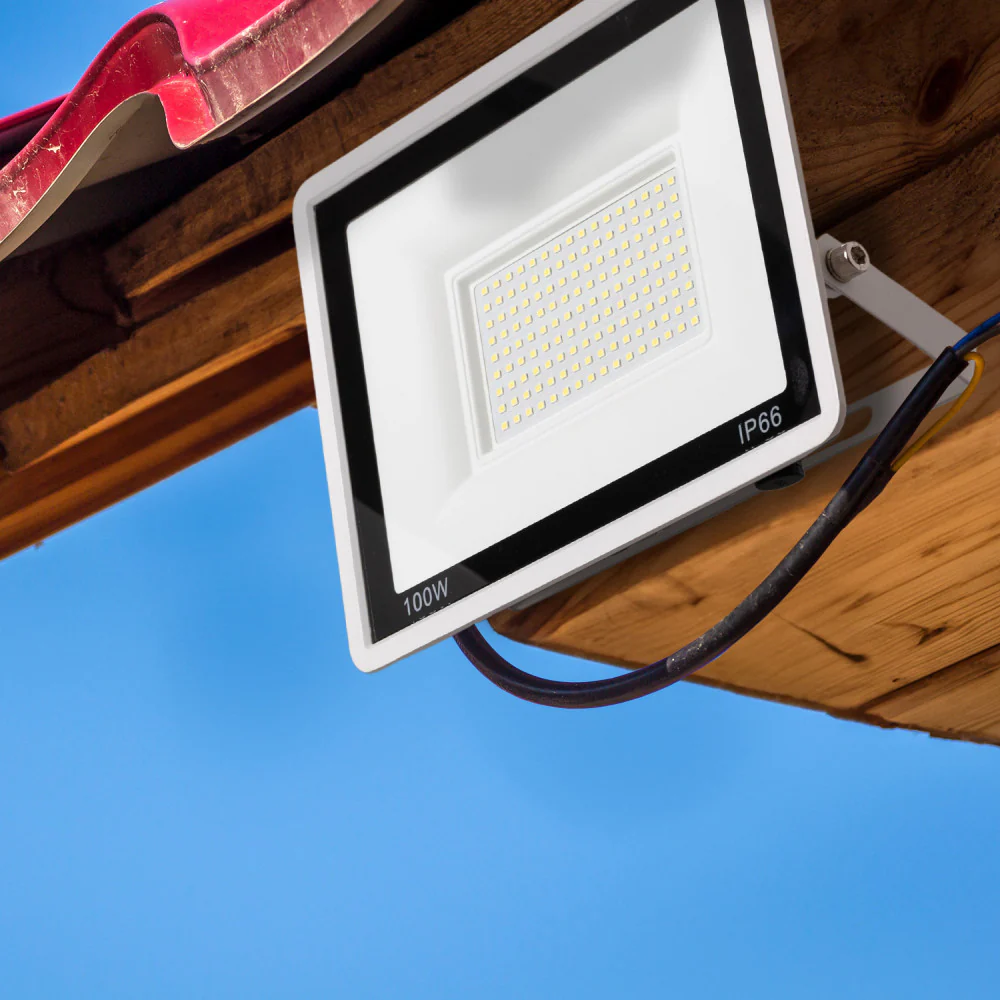 Proyector LED 100W 8.000Lm 6000ºK IP66 Regulable 60,000H Acabado Blanco - Image 2