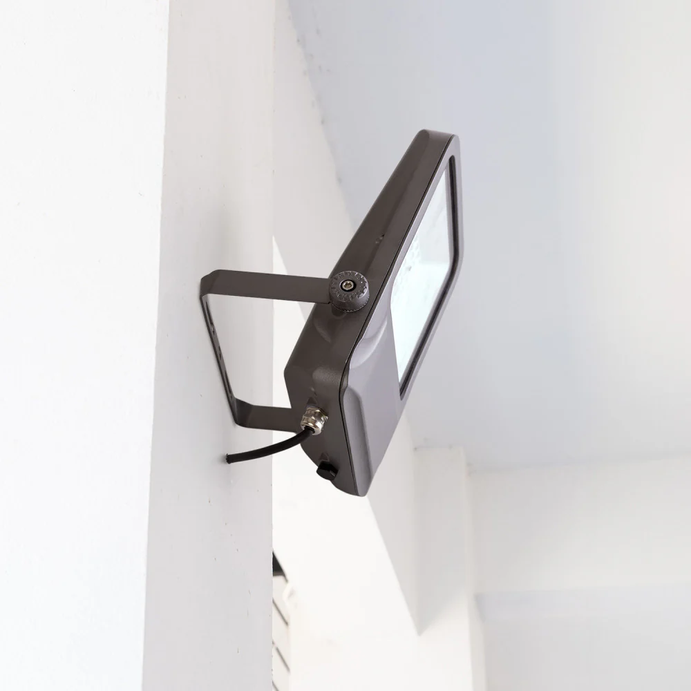 Proyector LED 50W 9000Lm 90º 5000ºK IP65 Driver Moso 100.000H - Image 2