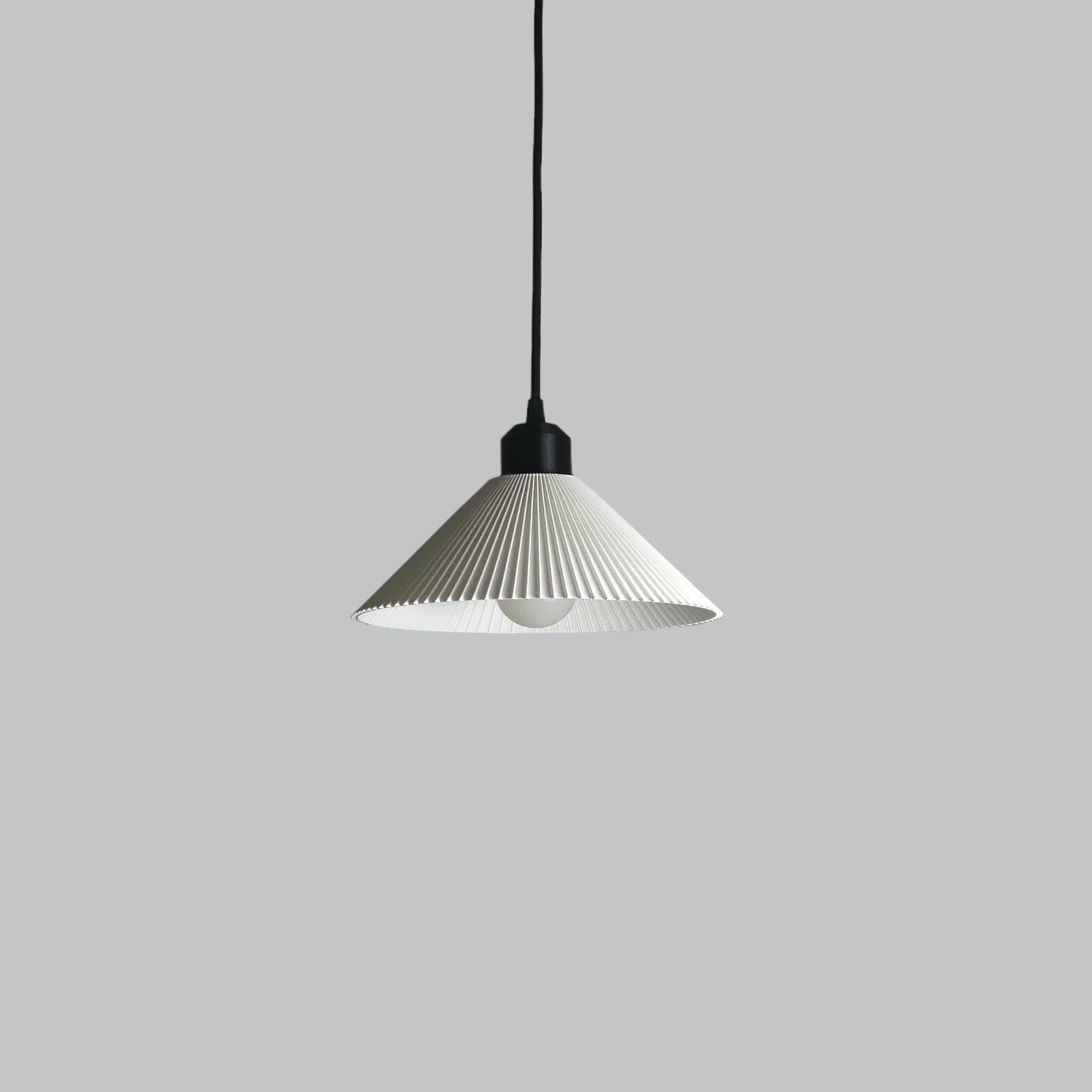 Lámpara Colgante "Colt" Color Blanco/Florón Negro/Cable Negro - Image 4