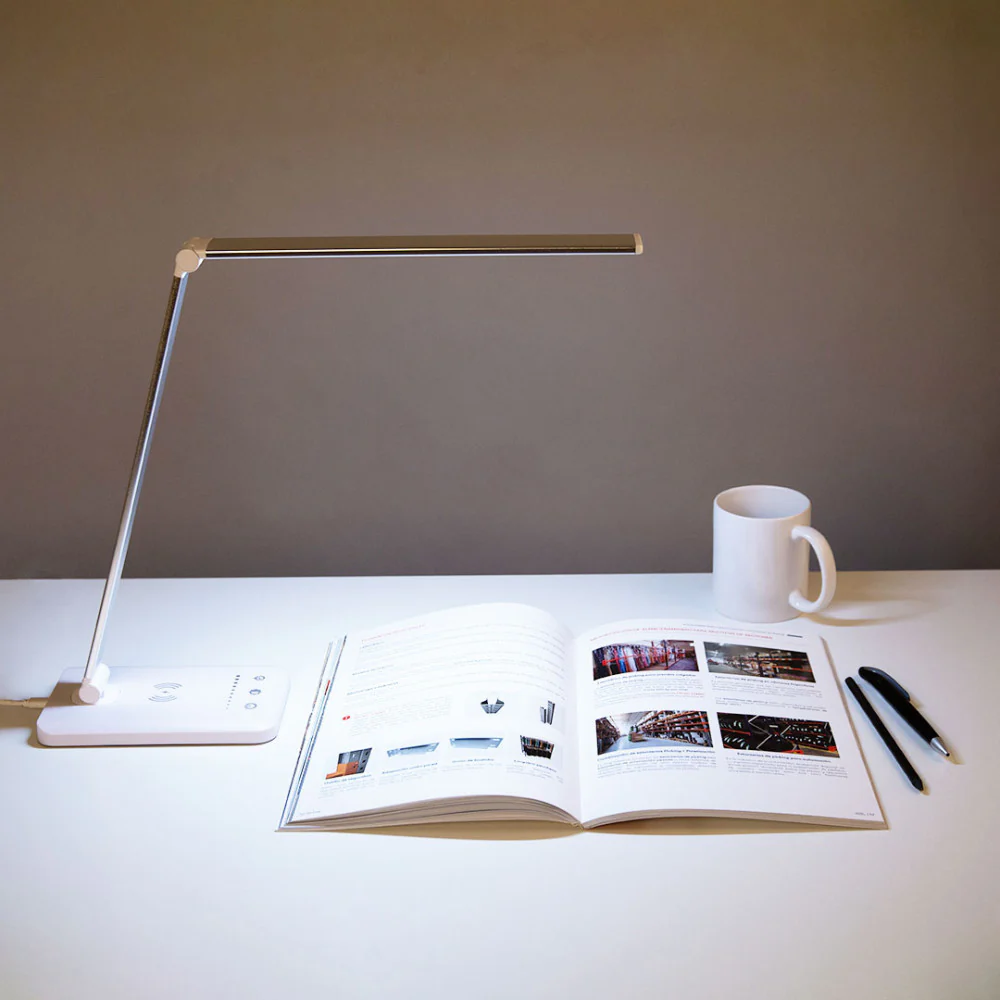 Lámpara de Mesa LED con Cargador Teléfono Inalámbrico 6W 420Lm CCT (Tonalidad Luz Regulable) - Image 4
